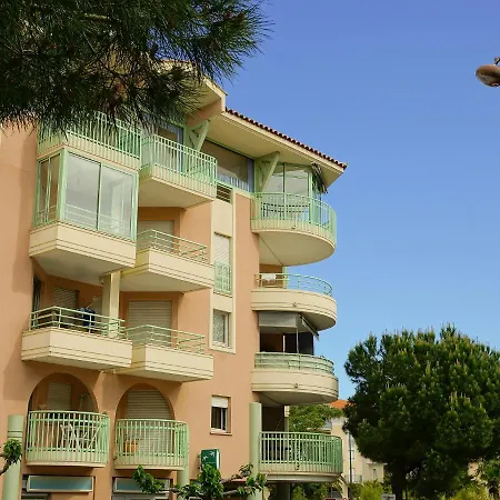 Appartement Quartier Latin-11 By Interhome